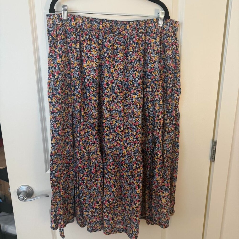 Flirty floral skirt